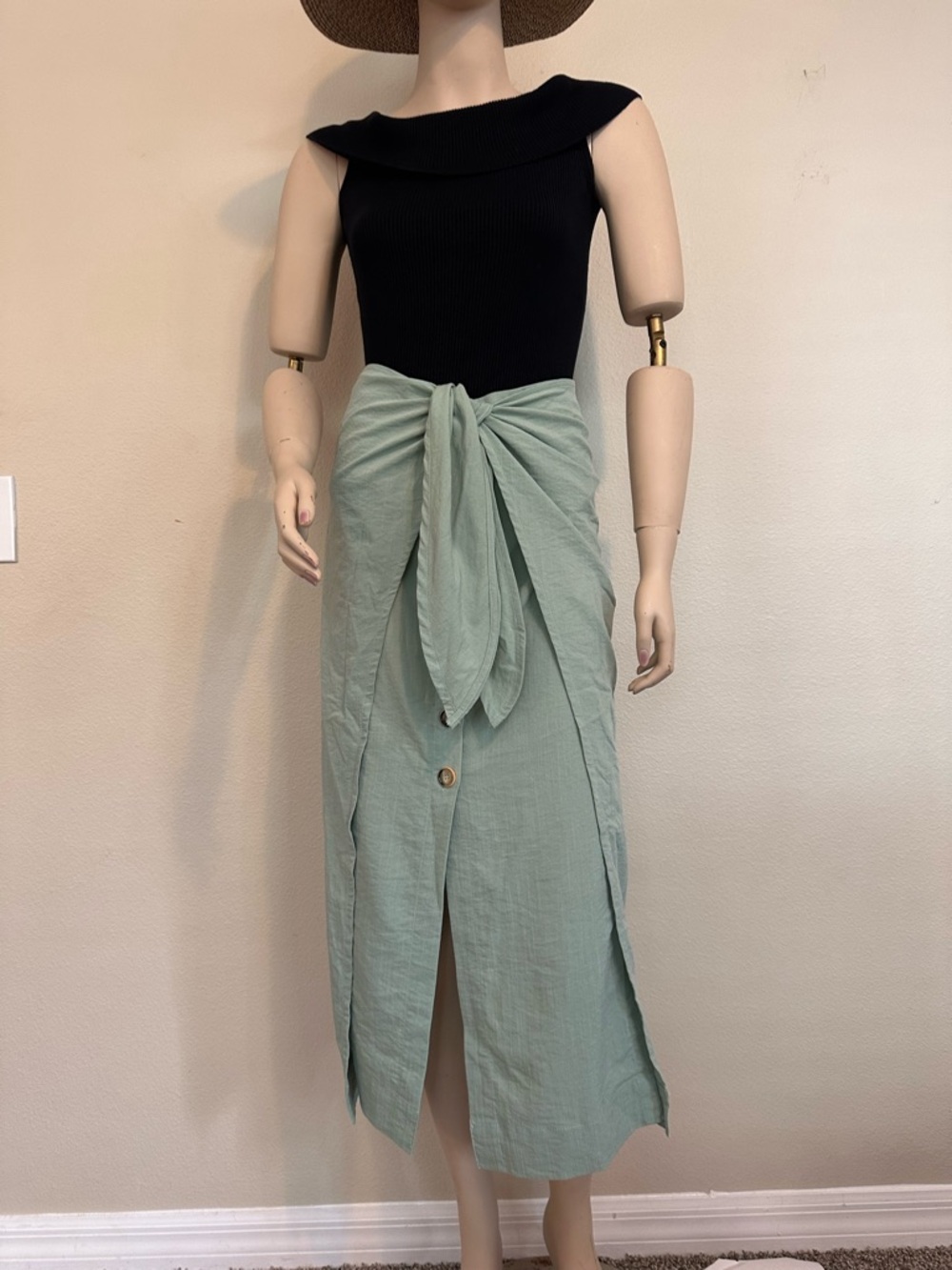 Essue Asymmetrical Green Skirt with Button Detail